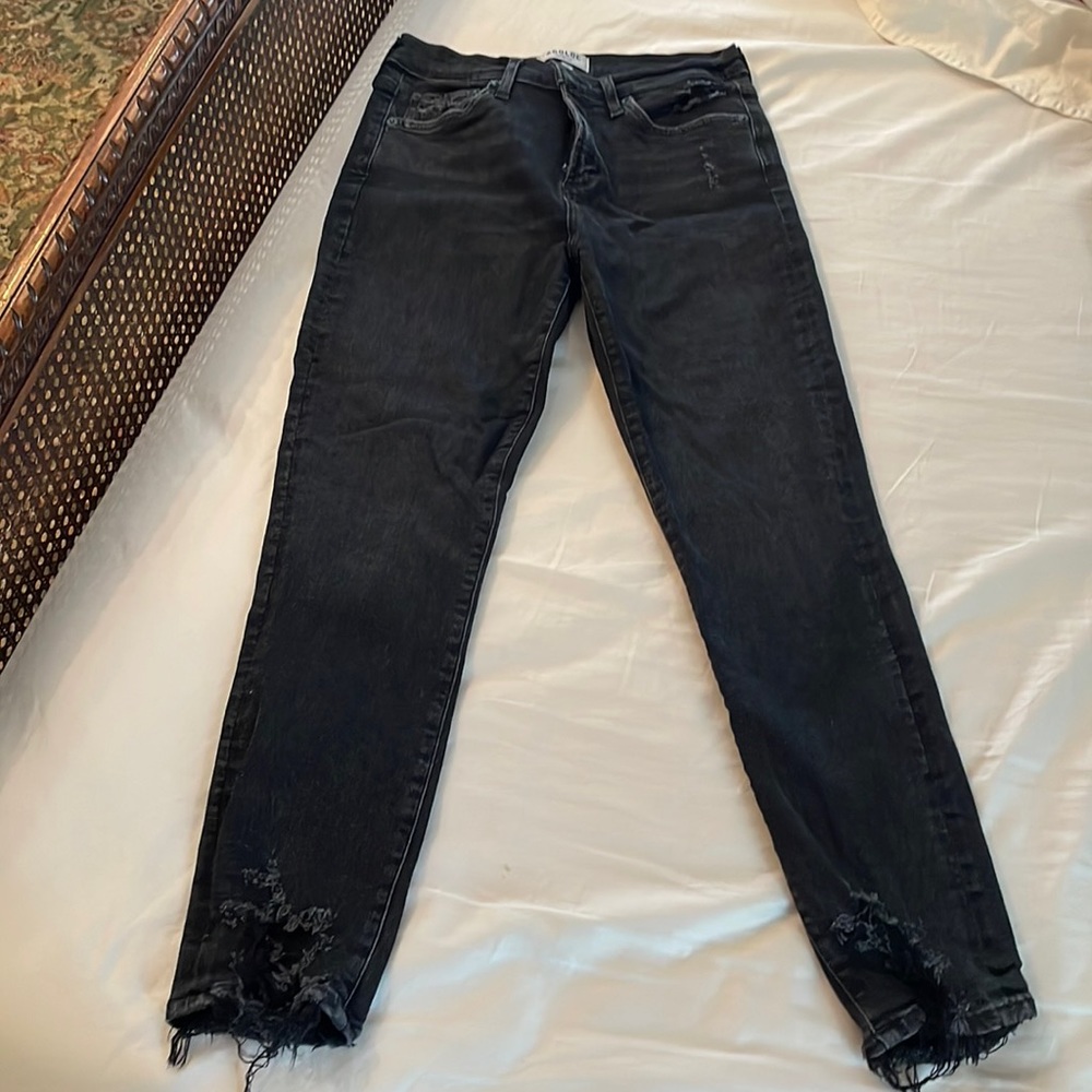 Like new black ankle length jeans